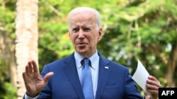 美國總統拜登在印尼巴厘島見媒體時評論波蘭遭導彈襲擊事件。 （2022年11月16日）