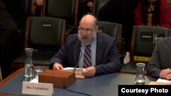 位於美國猶他州西班牙福克市的水文和地球物理學家史蒂文·埃默曼(Steven Emerman) (照片提供：史蒂文·埃默曼)