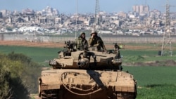以色列南部和加沙邊境的一輛以色列陸軍主戰坦克。（2024年1月31日）