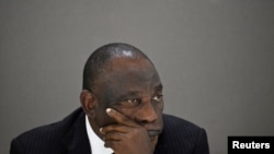 Президент ЮАР Сирил Рамафоса принимает участие в саммите Нового глобального финансового пакта в Париже, Франция, 22 июня 2023 года