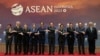 东盟国家领导人在雅加达出席东盟峰会期间拍合影。（2023年9月5日）