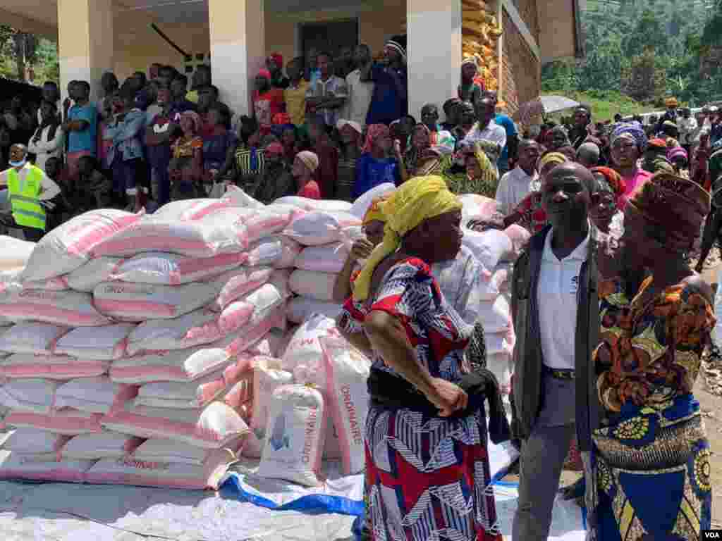 Misaada ya Kibinadamu yawasili Mkoa wa Kivu Kusini kwa ajili ya waathirika wa mafuriko na maporomoko huko DRC. Picha na Austere Malivika