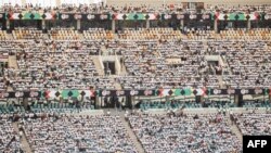 Wafuasi wa chama cha Inkatha Freedom Party (IFP) wakihudhulia uzinduzi wa kampeni za uchaguzi wa chama hicho huko Durban Machi 10, 2024. (Picha na RAJESH JANTILAL / AFP. 