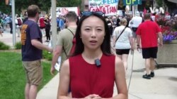 共和党党代会第一天，反对团体会场外抗议