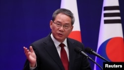 ນາຍົກລັດຖະມົນຕີຈີນ ທ່ານລີ ຈຽງ ກ່າວໃນກອງຂ່າວຮ່ວມ ໃນນະຄອນຫຼວງ ໂຊລ, ເກົາຫຼີໃຕ້, ວັນທີ 27 ພຶດສະພາ 2024. ທ່ານລີ ຈະເດີນທາງໄປຮອດອອສເຕຣເລຍ ວັນທີ 15 ມິຖຸນາ,ຊຶ່ງເປັນການຢ້ຽມຢາມຄັ້ງທຳອິດຂອງນາຍົກລັດຖະມົນຕີຈີນ ນັບແຕ່ປີ 2017, ເພື່ອເປັນສັນຍານຂອງສາຍພົວພັນທີ່ດີຂຶ້ນ, ນາຍົກລັດຖະມົນຕີ ອອສເຕຣເລຍ ກ່າວ.