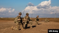 資料照片：在敘利亞的美國陸軍士兵。（2023年2月3日）