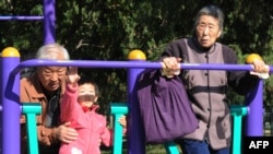 中國“一胎化政策”不斷涌現社會問題(資料圖片)