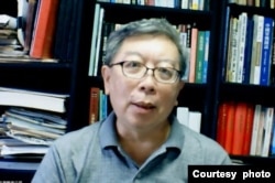 台灣兵器戰術圖解總編輯劉文孝。（取自視頻採訪截圖）