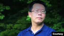 美國芝加哥大學客座教授滕彪