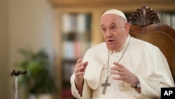 羅馬天主教教宗方濟各在梵蒂岡接受美聯社專訪。（2023年1月24日）