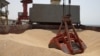 Зерно на судне MV Brave Commander из порта в Украине. Джибути, 30 августа 2022 года.