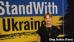 Иванна Хицинска на стенде Украины