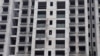 资料照：中国山西太原一处没有完工的公寓住宅楼盘。（2010年10月21日）