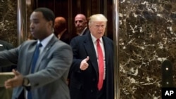 2016年12月6日，美国候任总统唐纳德·川普在纽约川普大楼举行媒体吹风会。