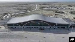 巴基斯坦最新穎且造價昂貴的瓜達爾新國際機場宣布投入營運已滿月。