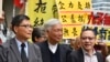 香港和平占中的三名发起人之一、香港资深民主人士朱耀明牧师（中）。（美国之音汤惠芸拍摄）