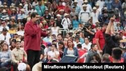 委內瑞拉總統馬杜羅2017年6月27日在支持者集會上發表講話