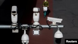 北京街头密布的监控摄像头（2020年5月11日）