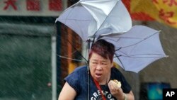 颱風梅姬橫掃台灣全島