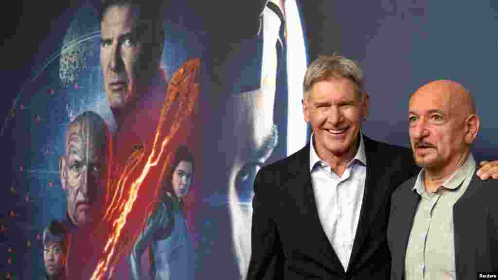 2013年10月6日，哈里森&middot;福特和本&middot;金斯利推广他们的电影 《安德的游戏》（Ender&#39;s Game，又译《战争游戏》或《致命儿戏》）