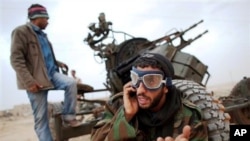 利比亞反政府軍不滿英國部隊滲透國內。