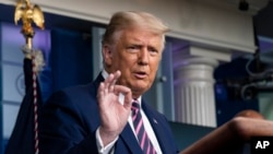 美國總統特朗普9月18日在白宮對記者發表講話。