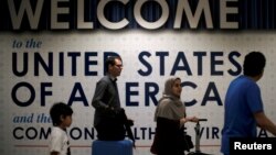 国际旅客抵达华盛顿杜勒斯国际机场 - 资料