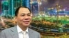 Tỷ phú Phạm Nhật Vượng kinh doanh trong nhiều lĩnh vực, từ bất động sản, bán lẻ, giáo dục, y tế cho đến xe điện ở Việt Nam.