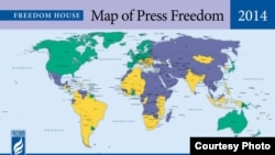 自由之家2014年全球新闻自由度地图：绿色为享有新闻自由的国家或地区；黄色为享有部分新闻自由的国家或地区；蓝色为没有新闻自由的国家或地区 (资料来源: 自由之家)