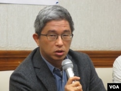 守護民主平台理事徐斯儉（美國之音張永泰拍攝）