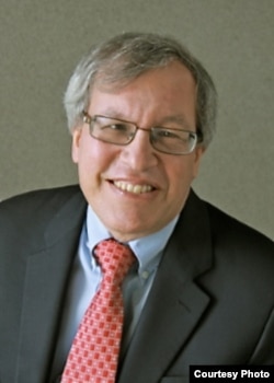 欧文•切梅林斯基教授