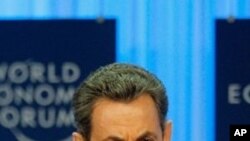 盖特纳在达沃斯世界经济论坛会议上