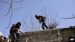 庫爾德工人黨武裝份子今年3月襲擊土耳其部隊設施(資料圖片)