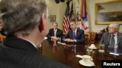 奥巴马总统在白宫主持与国会两党领袖的会谈