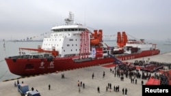 中國破冰船“雪龍號” (資料圖片)