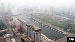 天津海河岸边外商多