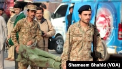 巴基斯坦学校恐怖袭击 打死至少141人