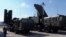2014年莫斯科武器展上的S-400防空导弹。(美国之音白桦拍摄) 