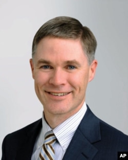 新泽西州律师约翰•巴里