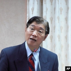 台湾外交部长次长沈吕巡