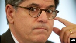 美国财政部长杰克·卢