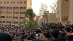 我们的精英永远离我们而去了。他们(伊朗领导人)把他们炸飞了