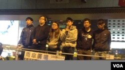 雙學12月1日在金鐘宣佈升級行動失敗（美國之音海彥拍攝）