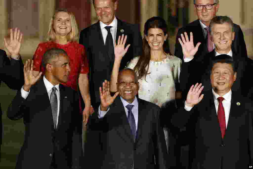 参加G20杭州峰会的各国领导人的全家福合影中，美国总统和中国主席在中间位置（2016年9月4日）