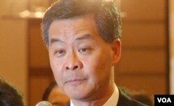 梁振英今年3月中在特首選舉電視論壇，質詢對手唐英年的違建是公開說謊