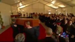 欧盟紧急开会应对难民危机