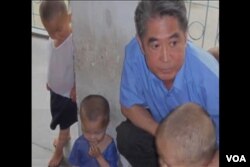 韩相万与北朝鲜孤儿(美国之音国符翻拍)