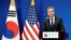 美国国务卿布林肯在首尔外交部举行的联合记者会上讲话。（2025年1月6日）