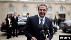 黎巴嫩总理哈里里在法国爱丽舍宫与法国总统马克龙会谈后对记者讲话。 （2017年11月18日）
