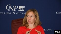 美国外交政策研究所资深研究员杰奎琳迪尔 (美国之音钟辰芳拍摄)